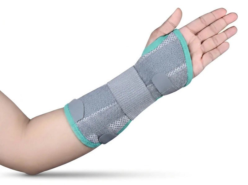 Dyna wrist and forearm brace grey left small 1648 25 06 2026 b89d67fd - SkyMedIdent